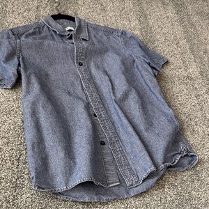Short sleeve shirt